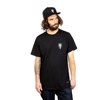 Endless winter patch tee – (Black)